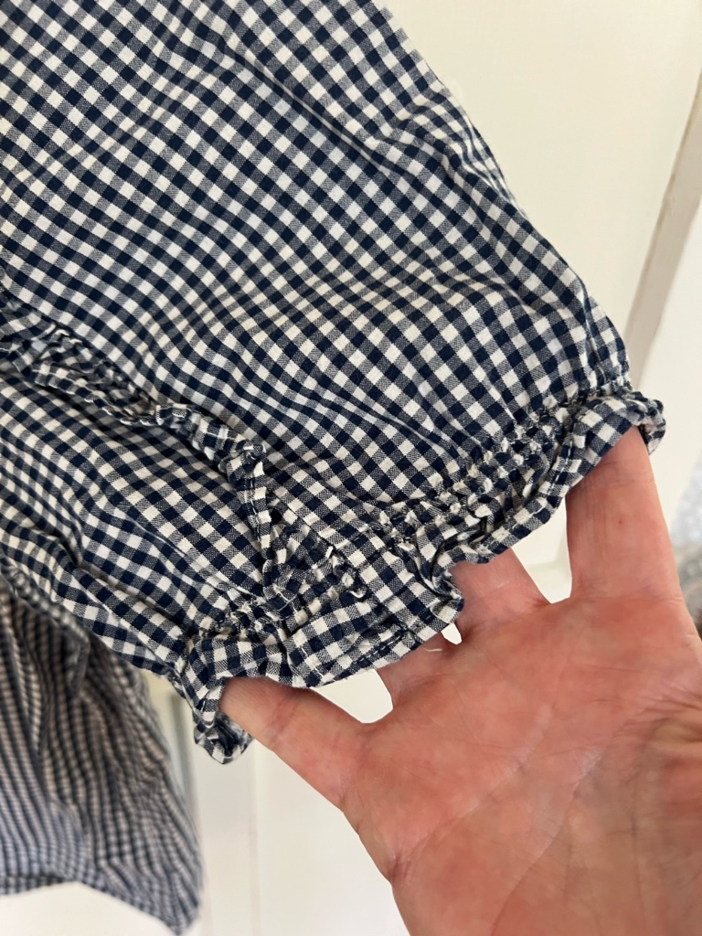 Lucky Brand Women's Blue and White
Gingham Shirt Sleeve Ruffle Shirt Sz:Large - Picture 4 of 5